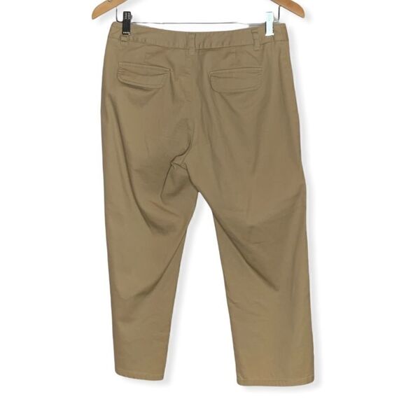 RAFAELLA Tan Capris - Picture 2 of 6